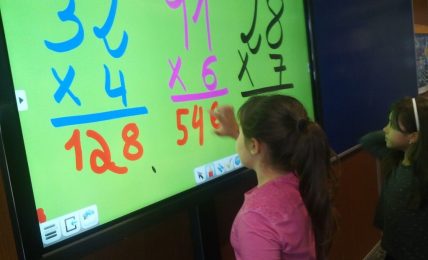 L’ Escola Anselm Clavé: Clases más dinámicas con los monitores táctiles Clevertouch 2