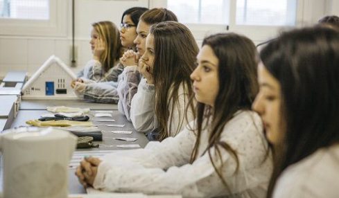 Alumnos de Secundaria diseñan su propio coche en 3D con Microsoft 2