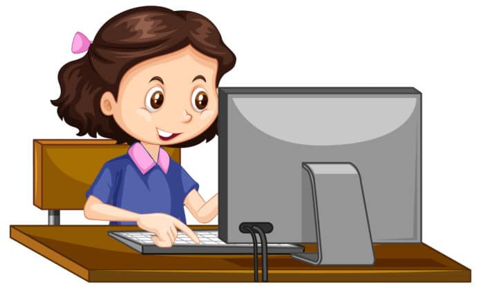 niña usando ordenador